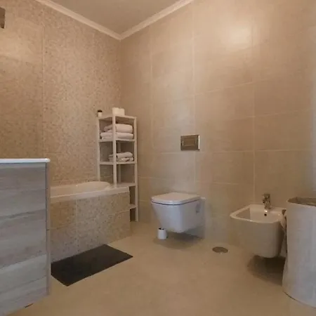 Elite 8a Apartament *